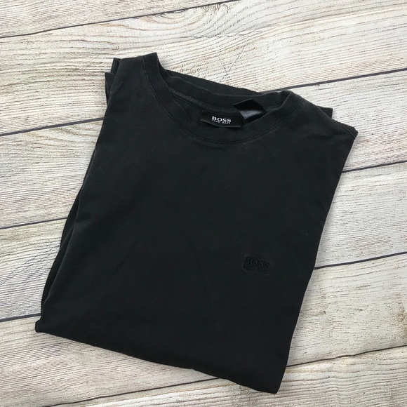 black t shirt hugo boss